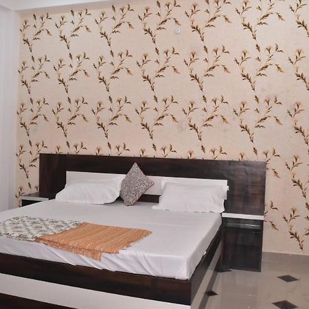 Shree Gorakhnath Guest House Ayodhya Екстериор снимка