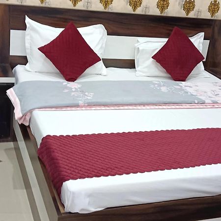 Shree Gorakhnath Guest House Ayodhya Екстериор снимка