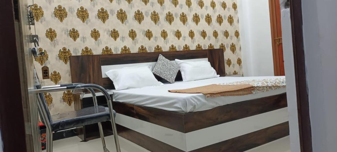 Shree Gorakhnath Guest House Ayodhya Екстериор снимка