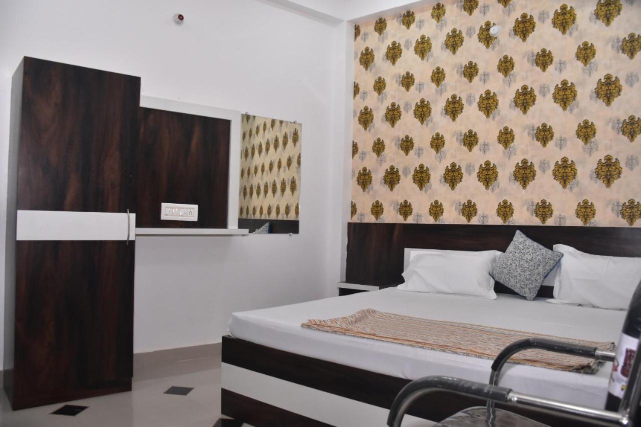 Shree Gorakhnath Guest House Ayodhya Екстериор снимка