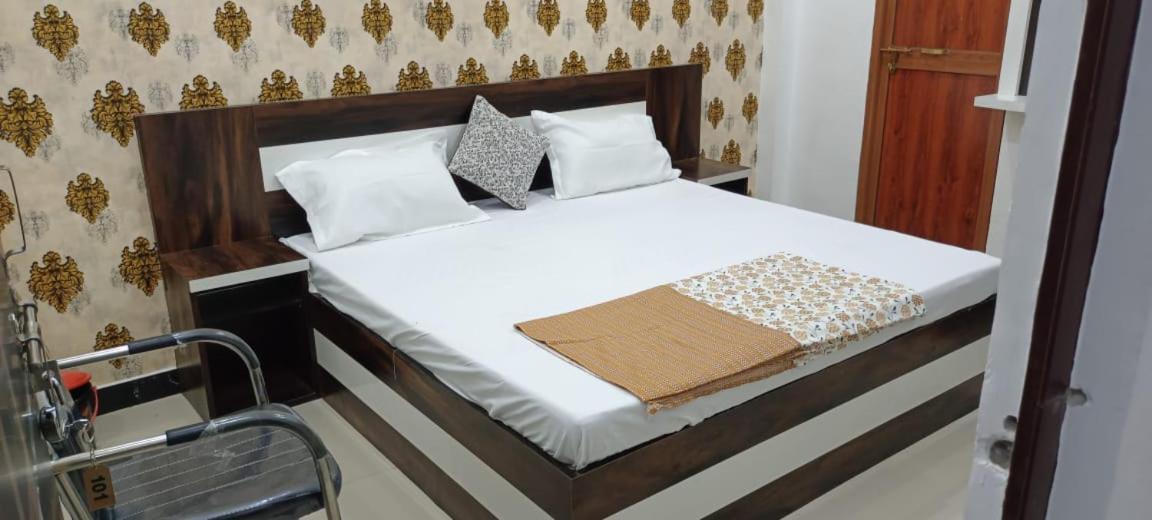 Shree Gorakhnath Guest House Ayodhya Екстериор снимка
