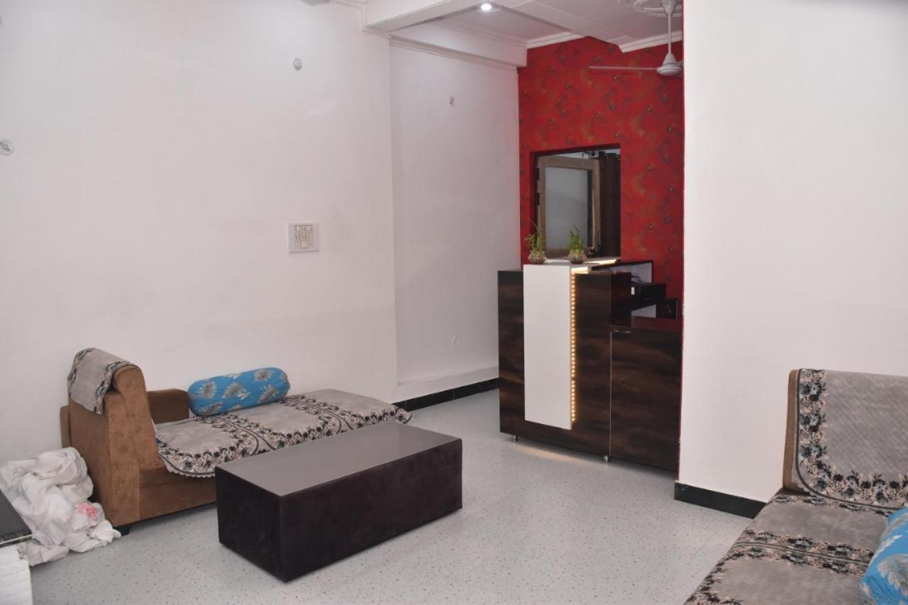 Shree Gorakhnath Guest House Ayodhya Екстериор снимка