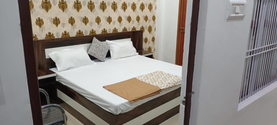 Shree Gorakhnath Guest House Ayodhya Екстериор снимка