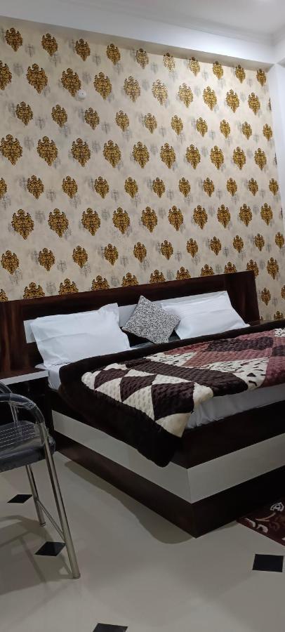 Shree Gorakhnath Guest House Ayodhya Екстериор снимка