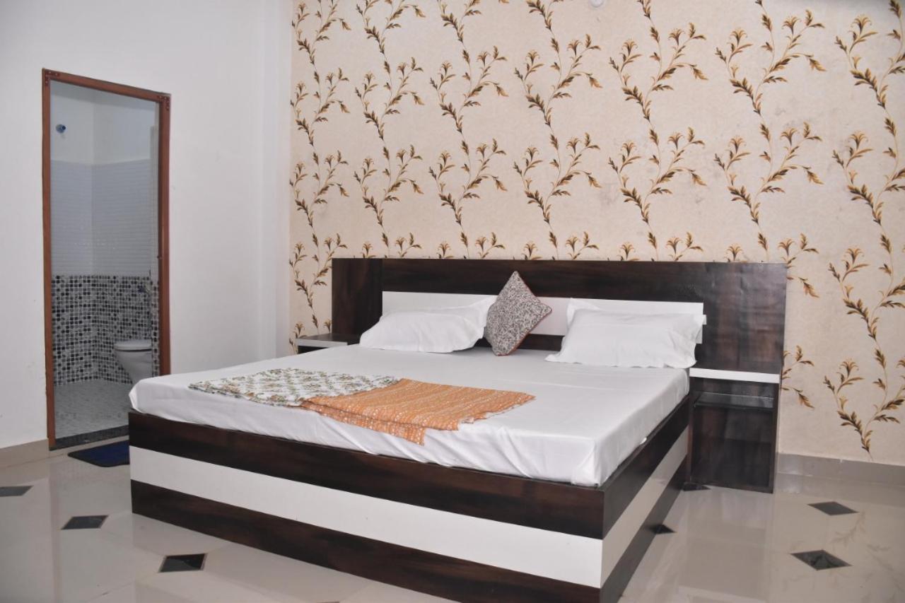 Shree Gorakhnath Guest House Ayodhya Екстериор снимка