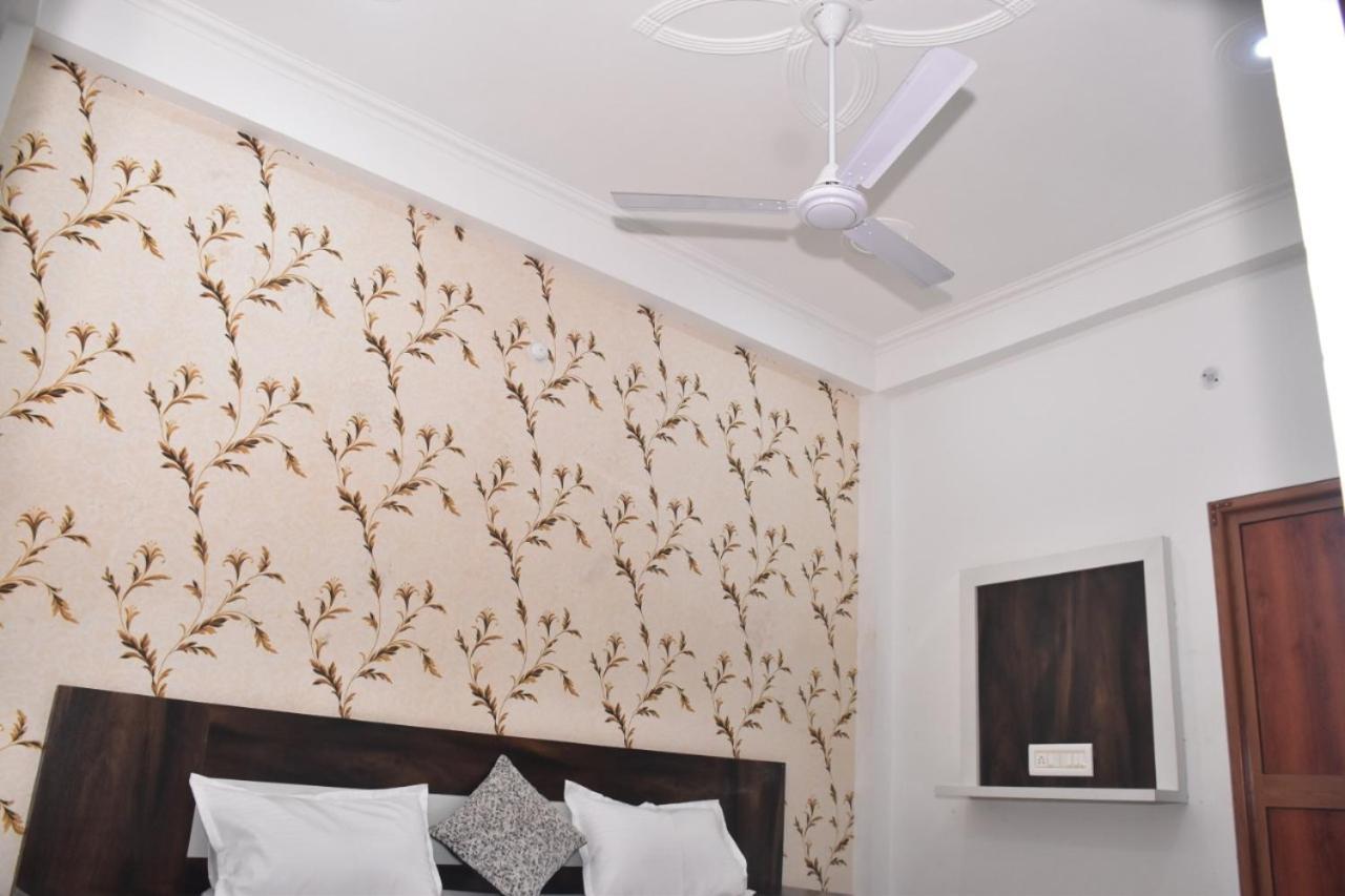 Shree Gorakhnath Guest House Ayodhya Екстериор снимка