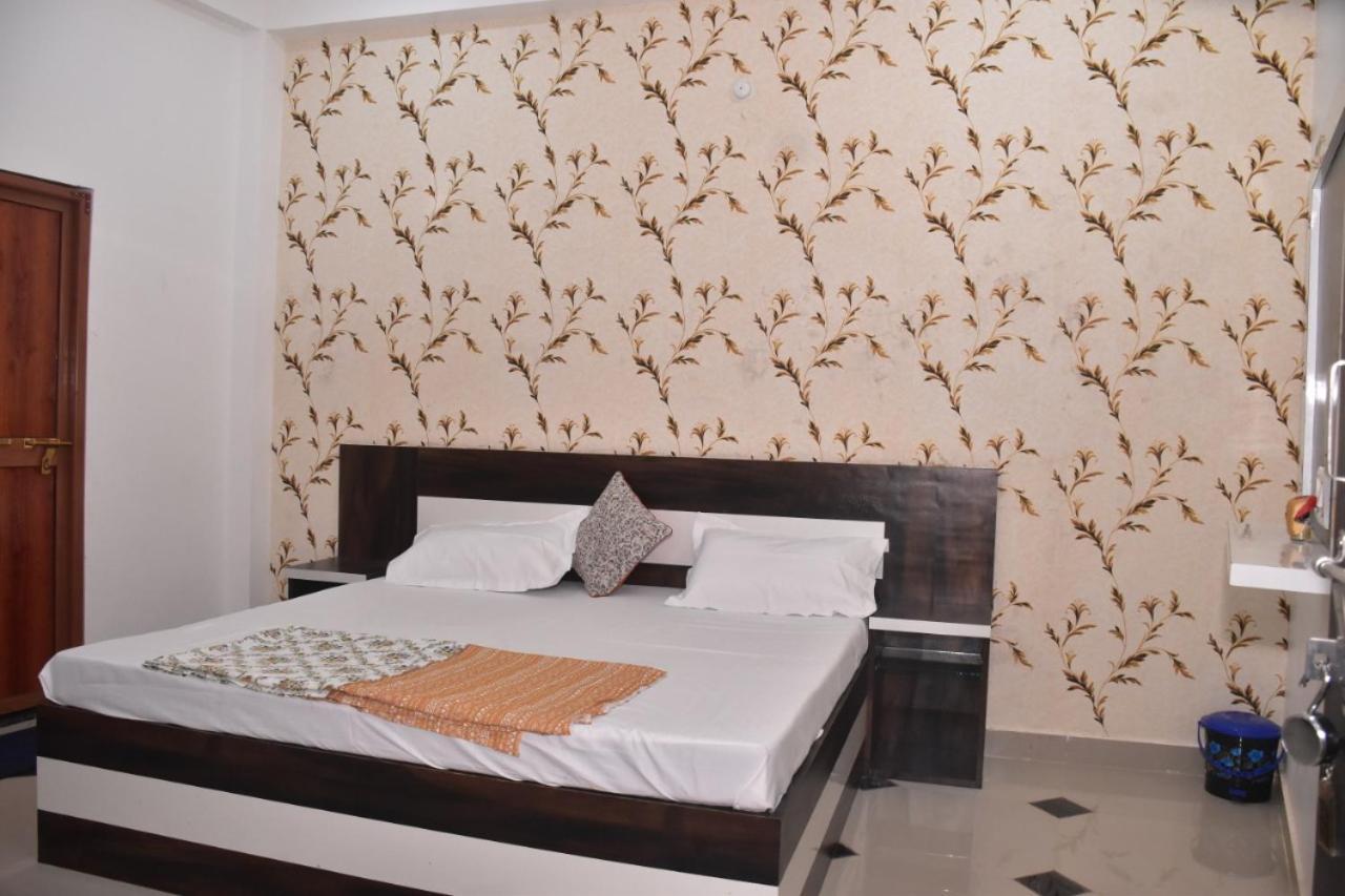 Shree Gorakhnath Guest House Ayodhya Екстериор снимка