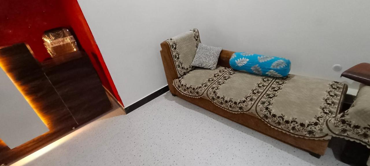 Shree Gorakhnath Guest House Ayodhya Екстериор снимка
