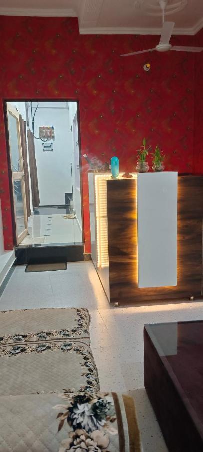 Shree Gorakhnath Guest House Ayodhya Екстериор снимка