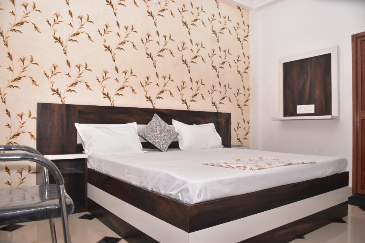 Shree Gorakhnath Guest House Ayodhya Екстериор снимка