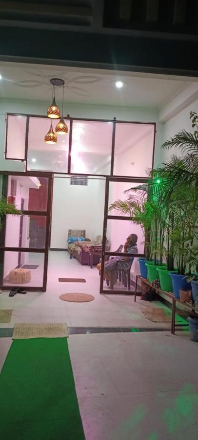 Shree Gorakhnath Guest House Ayodhya Екстериор снимка