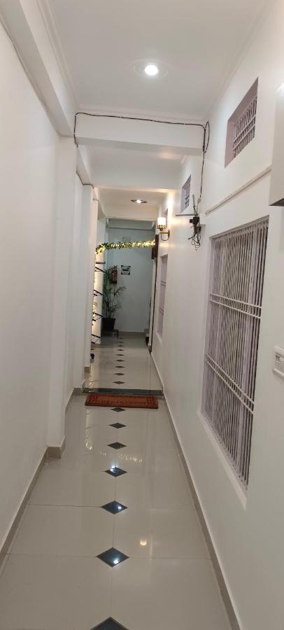 Shree Gorakhnath Guest House Ayodhya Екстериор снимка