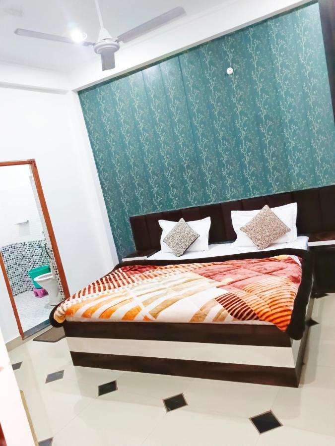 Shree Gorakhnath Guest House Ayodhya Екстериор снимка