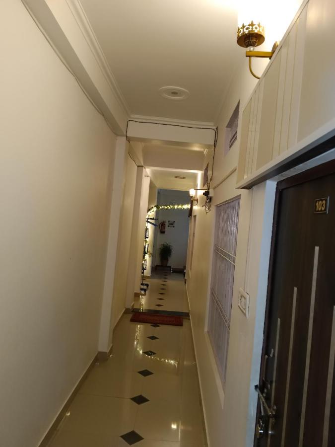 Shree Gorakhnath Guest House Ayodhya Екстериор снимка