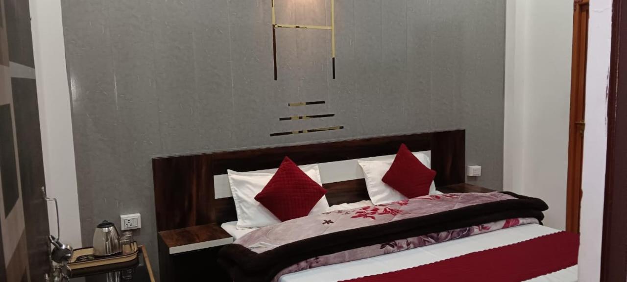Shree Gorakhnath Guest House Ayodhya Екстериор снимка